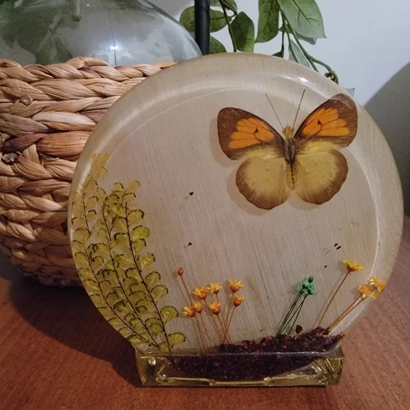 New Designs Inc. MCM Vintage Lucite Butterfly Napkin Or Letter Holder USA - Picture 13 of 13